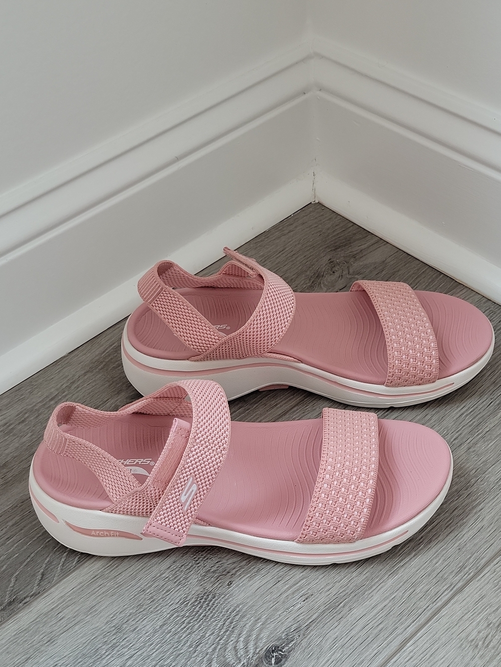 Skechers GOwalk Arch Fit-Polisher Pink Size 9 NEW - Picture 2 of 8